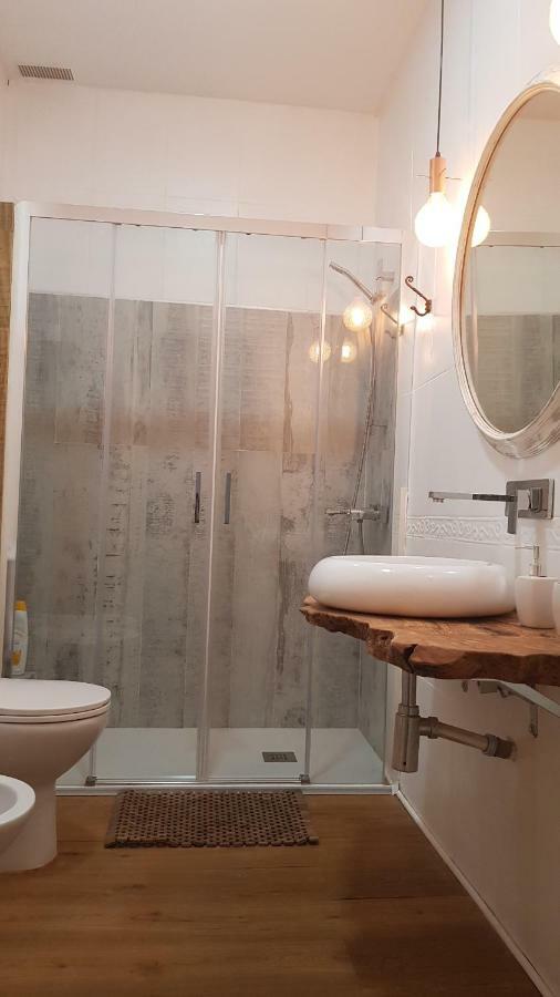 Domus Valencia Apartamentos Centro Frente A Torres De Serrano Dış mekan fotoğraf
