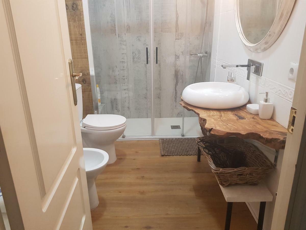 Domus Valencia Apartamentos Centro Frente A Torres De Serrano Dış mekan fotoğraf