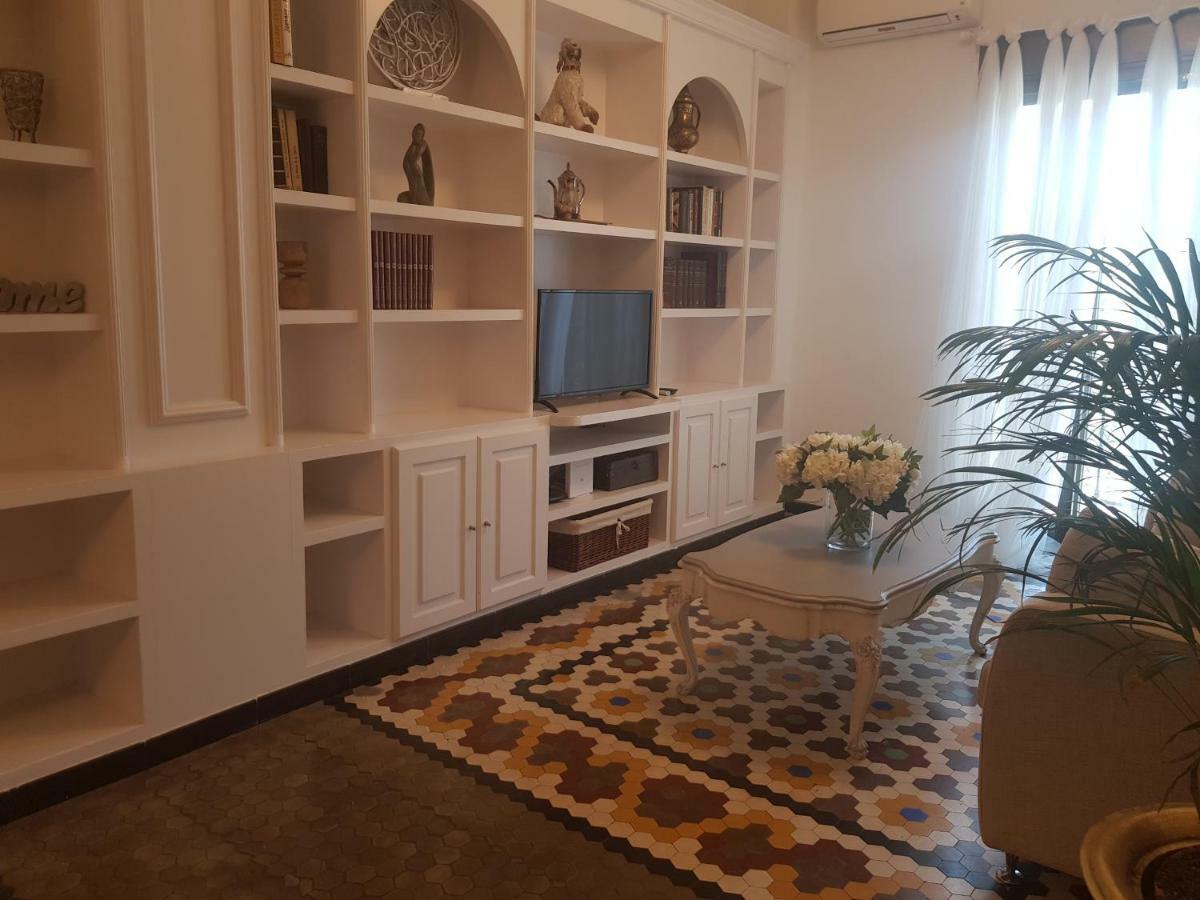 Domus Valencia Apartamentos Centro Frente A Torres De Serrano Dış mekan fotoğraf